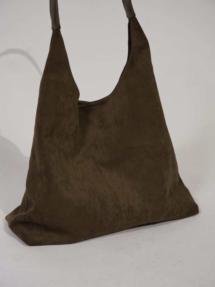 Classic Leather Tote for Daily Essentials