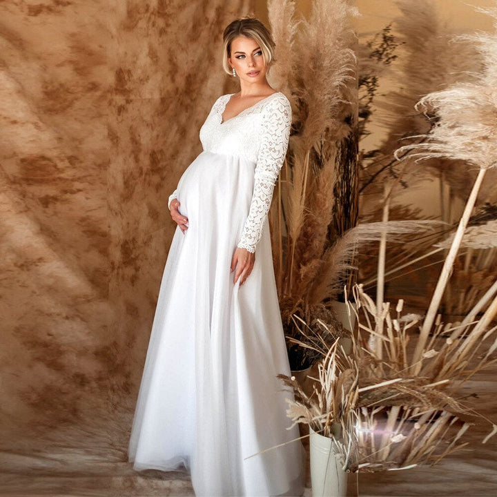 Elegant Lace Maxi Dress for Expecting Moms