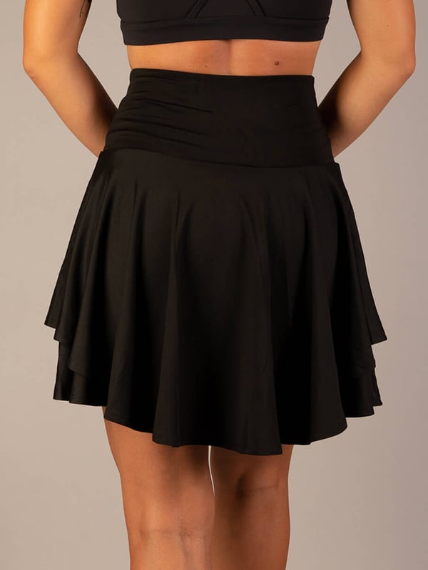 Multi-Functional Performance Skirt Featuring Handy Pockets