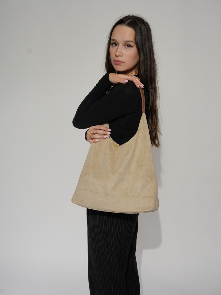 Classic Leather Tote for Daily Essentials