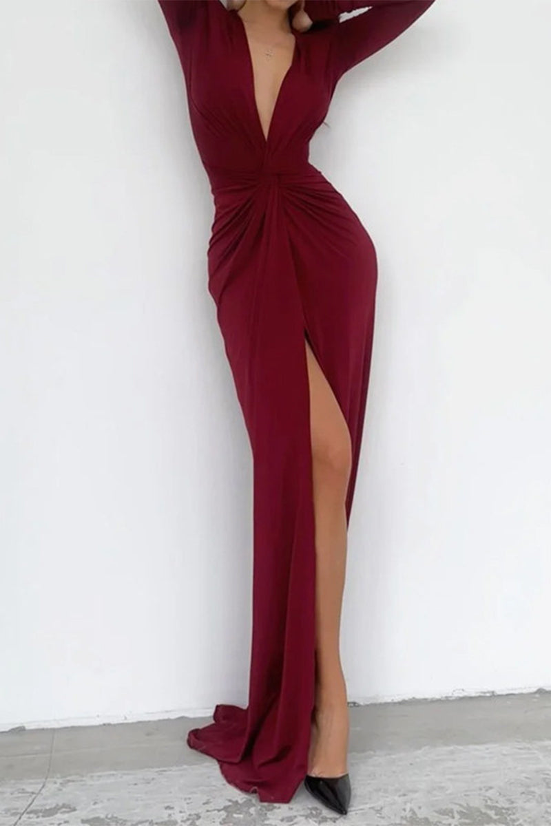 Chloé - Elegant V-Neck Dress Featuring a Pleated Neckline
