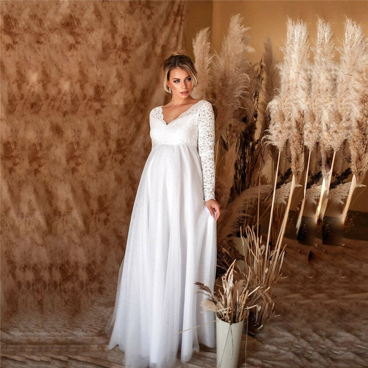 Elegant Lace Maxi Dress for Expecting Moms