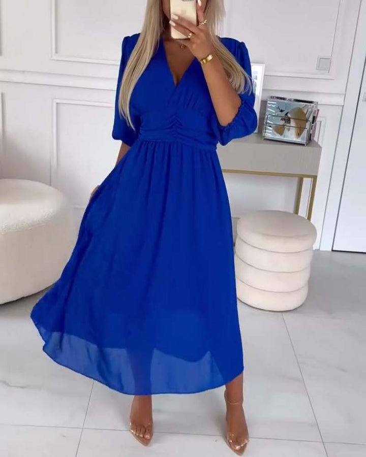 Solid Color Dress with Heart-Shaped Neckline