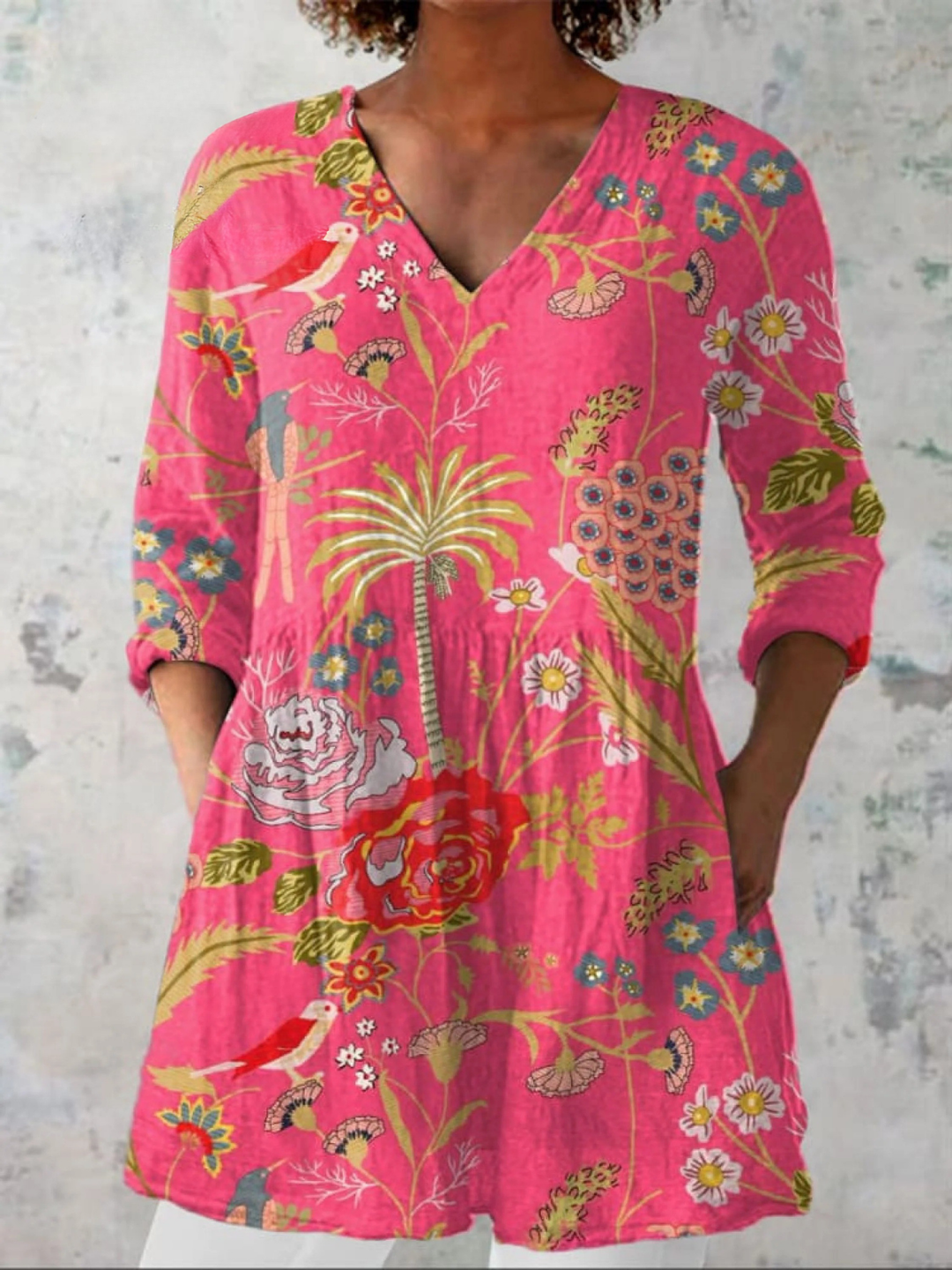 Women's  Vintage Flowers Art Print Casual V-neck Shirt