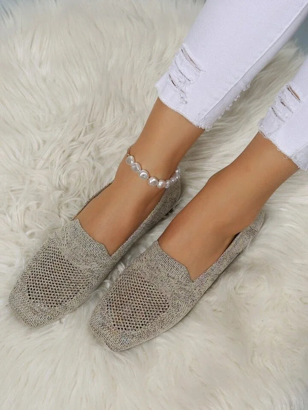Olivia - Women's Timeless Round-Toe Ballet Flats