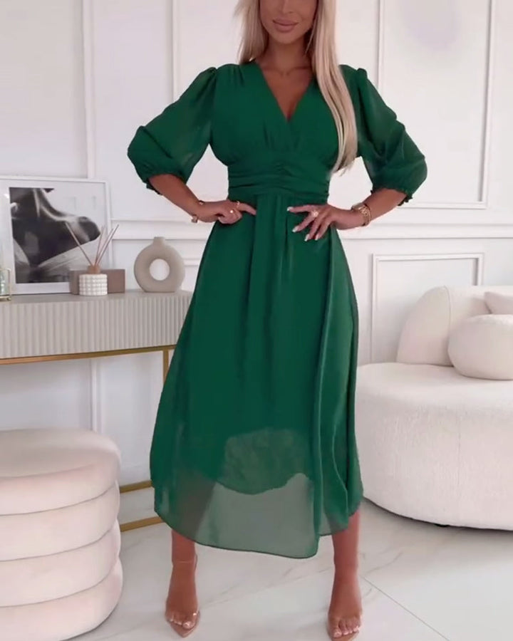 Solid Color Dress with Heart-Shaped Neckline