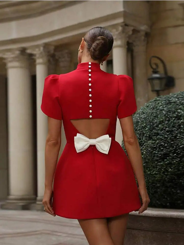Elegant Mini Dress – Discover Timeless Charm!