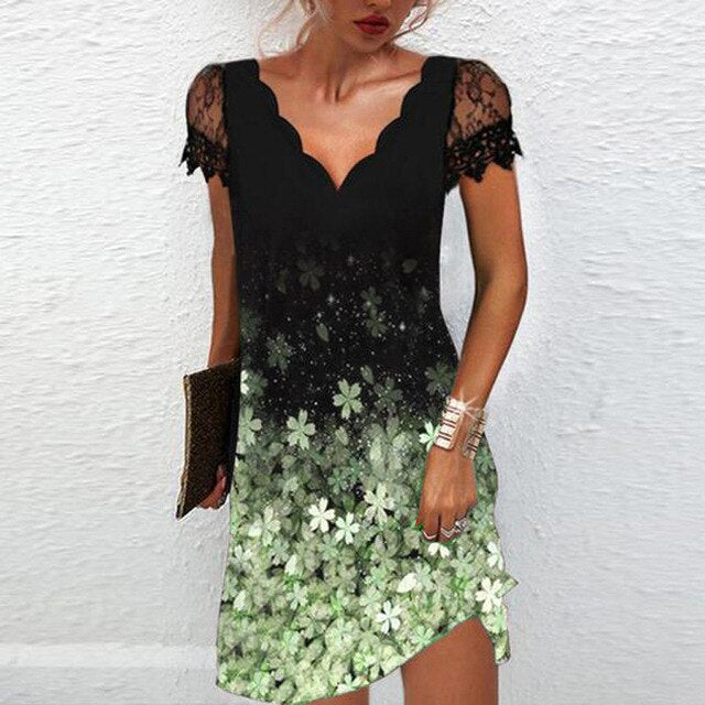 Elegant Dress Featuring Exquisite Details