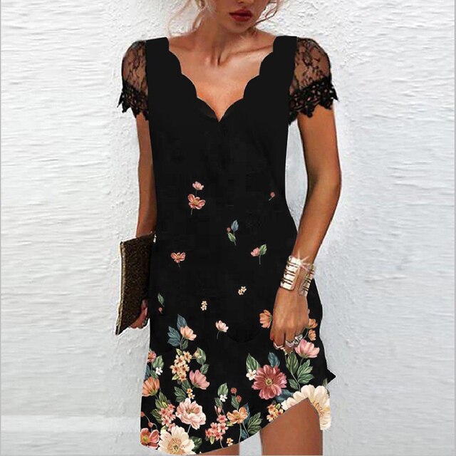 Elegant Dress Featuring Exquisite Details