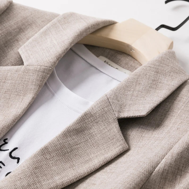 Women’s Relaxed Fit Long Sleeve Blazer