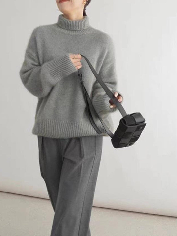Stylish Women's Knit Turtleneck Jumper