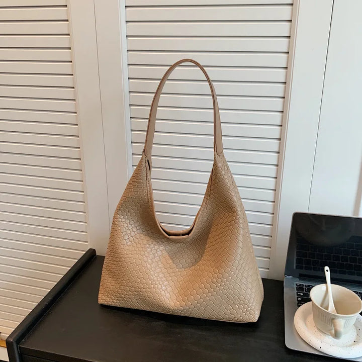 Sandia - Stylish Women's Tote Bag