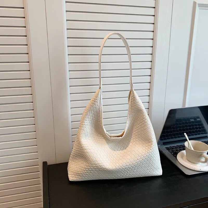 Sandia - Stylish Women's Tote Bag