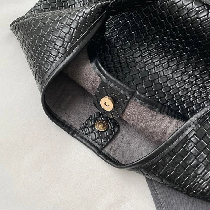 Sandia - Stylish Women's Tote Bag