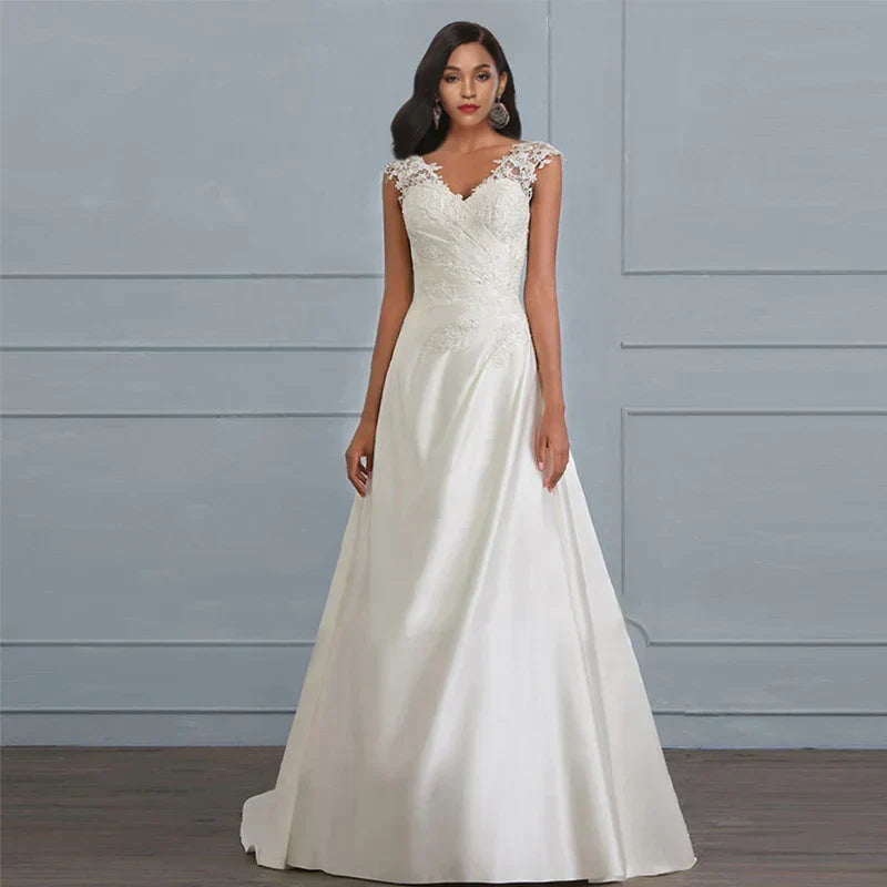 Graceful Lace Wedding Dress