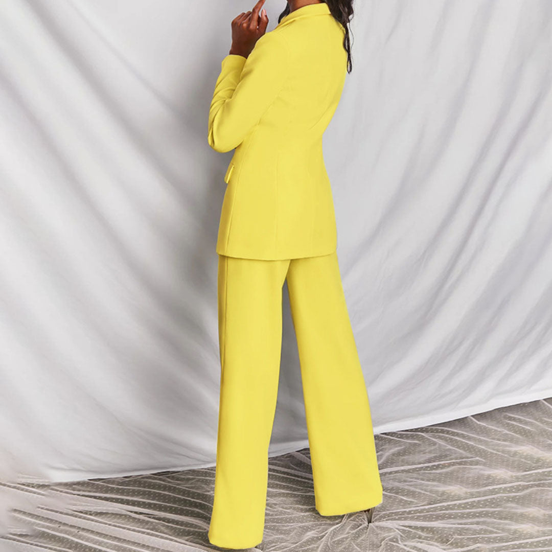 Hayley - Chic Women's Blazer and Trousers Set