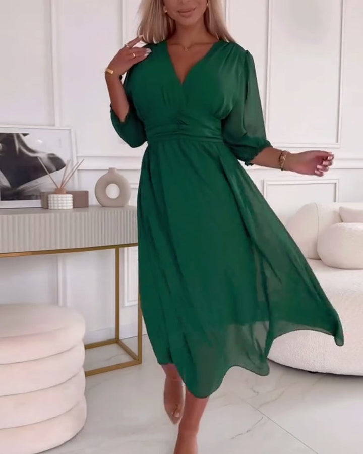 Solid Color Dress with Heart-Shaped Neckline