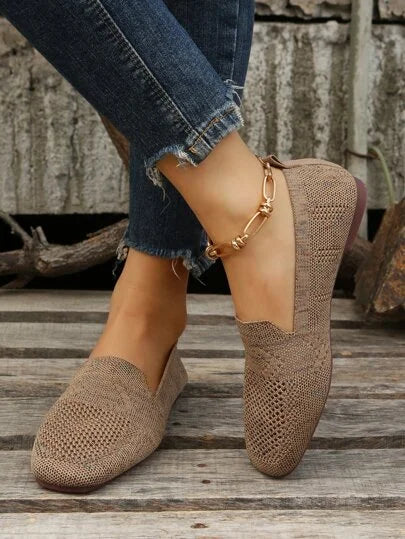 Olivia - Women's Timeless Round-Toe Ballet Flats